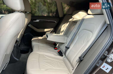 Внедорожник / Кроссовер Audi Q5 2010 в 