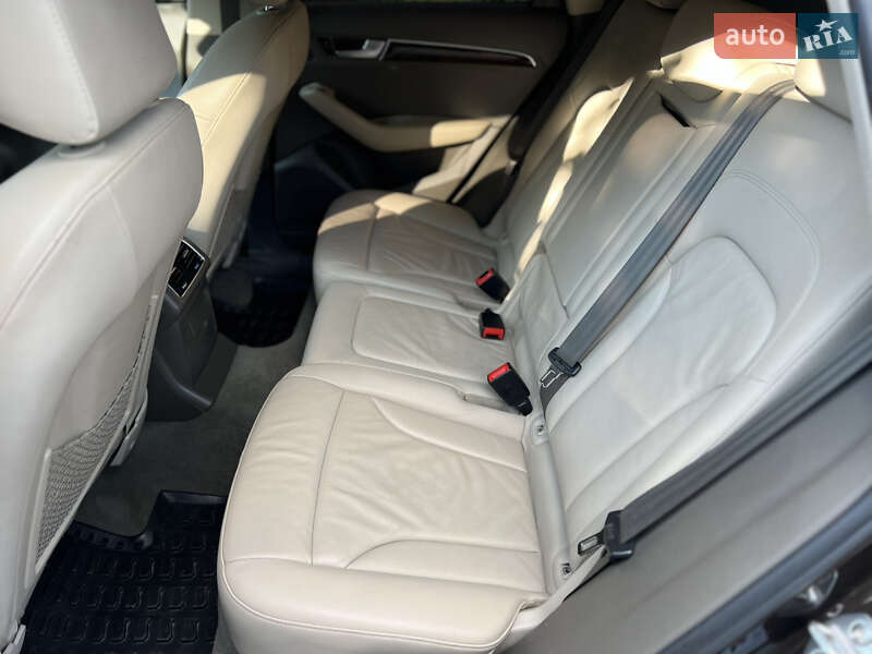 Позашляховик / Кросовер Audi Q5 2010 в Рівному