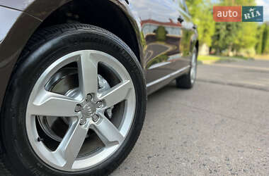 Внедорожник / Кроссовер Audi Q5 2010 в 