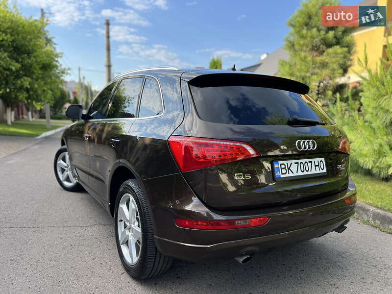 Позашляховик / Кросовер Audi Q5 2010 в Рівному