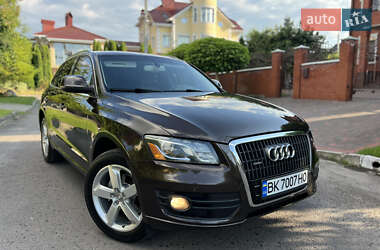 Внедорожник / Кроссовер Audi Q5 2010 в 