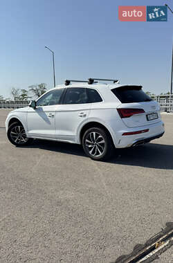 Внедорожник / Кроссовер Audi Q5 2024 в 