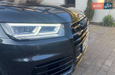 Внедорожник / Кроссовер Audi Q5 2019 в 