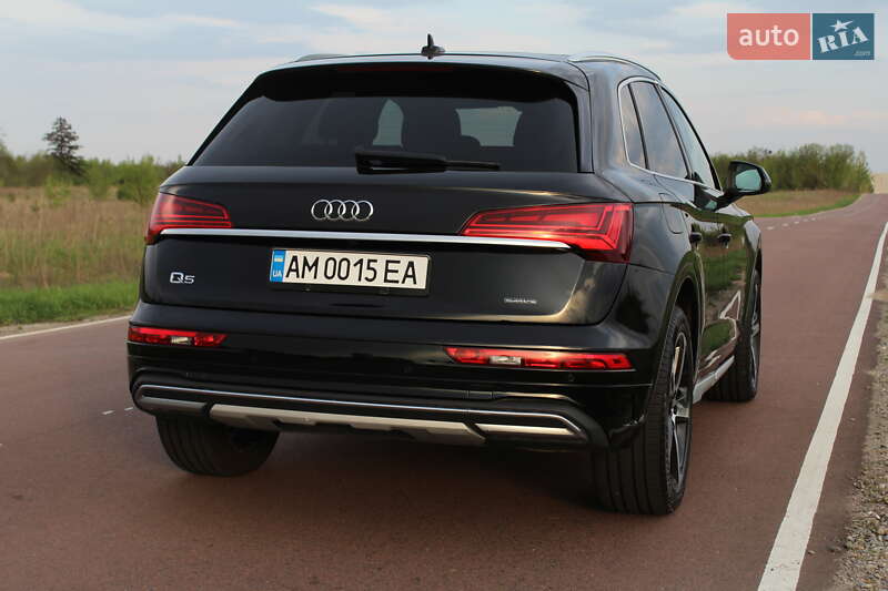 Позашляховик / Кросовер Audi Q5 2021 в Києві