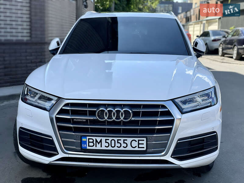 Внедорожник / Кроссовер Audi Q5 2017 в Сумах
