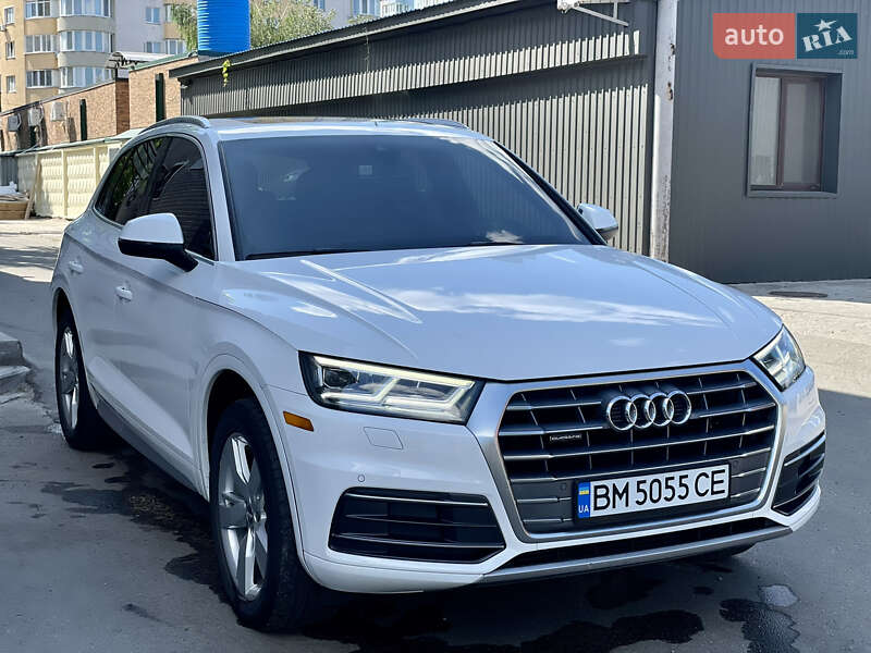 Внедорожник / Кроссовер Audi Q5 2017 в Сумах
