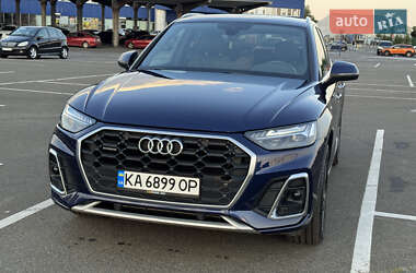 Внедорожник / Кроссовер Audi Q5 2021 в 