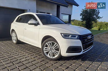 Позашляховик / Кросовер Audi Q5 2017 в 
