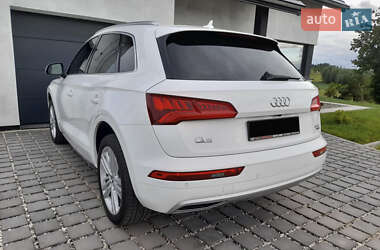 Позашляховик / Кросовер Audi Q5 2017 в 