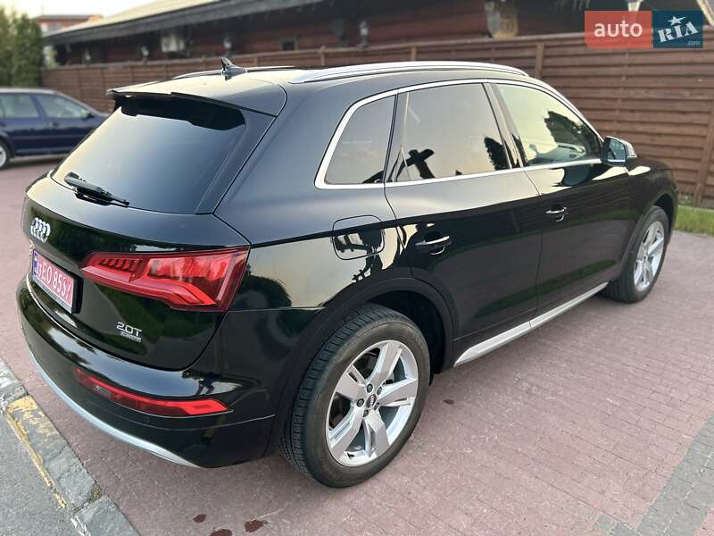 Позашляховик / Кросовер Audi Q5 2018 в Києві