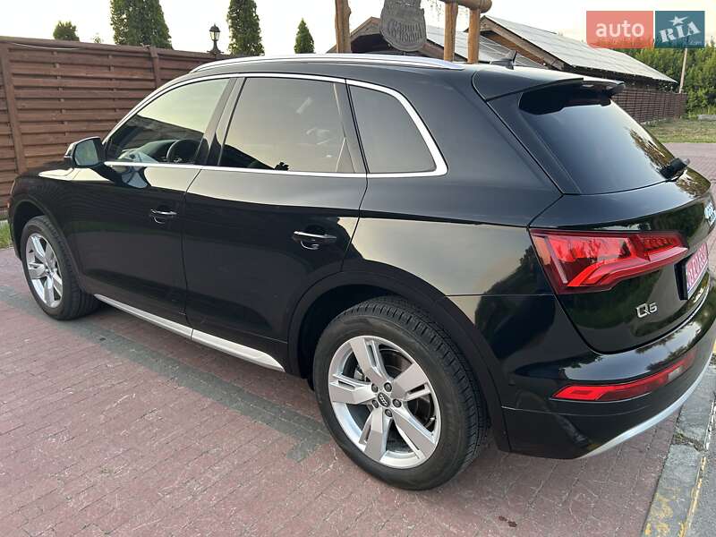 Позашляховик / Кросовер Audi Q5 2018 в Києві