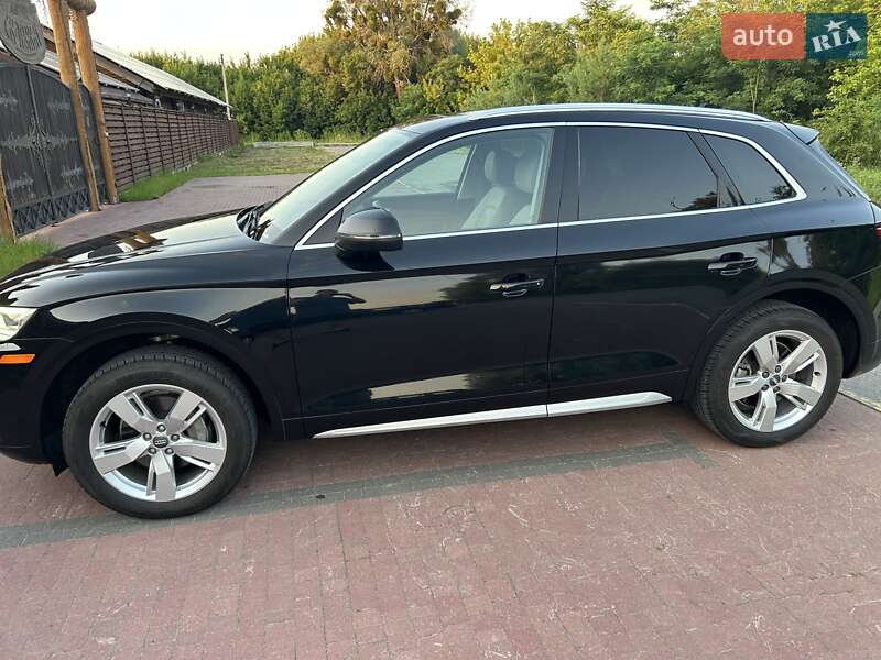 Позашляховик / Кросовер Audi Q5 2018 в Києві