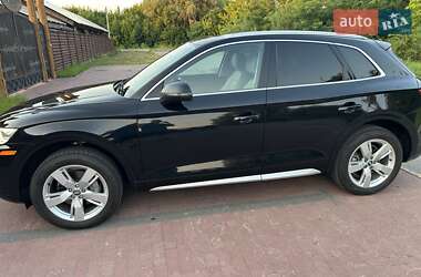 Внедорожник / Кроссовер Audi Q5 2018 в 