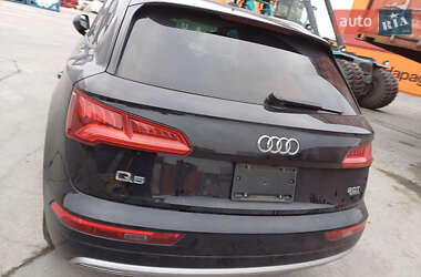 Внедорожник / Кроссовер Audi Q5 2017 в 