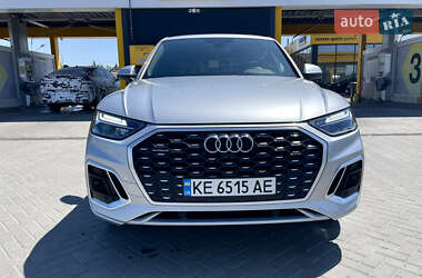 Позашляховик / Кросовер Audi Q5 2021 в 