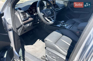 Позашляховик / Кросовер Audi Q5 2021 в 
