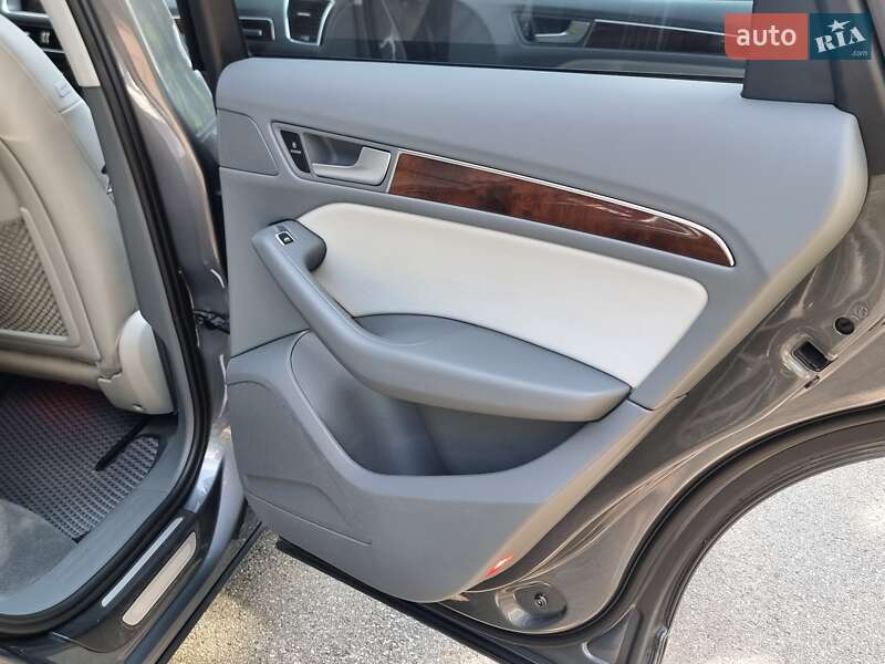 Внедорожник / Кроссовер Audi Q5 2014 в Киеве