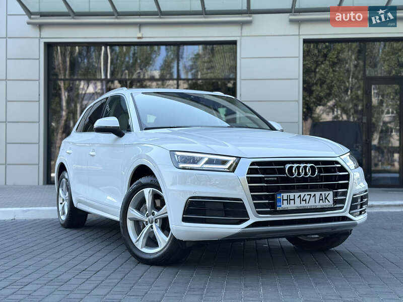 Позашляховик / Кросовер Audi Q5 2019 в Одесі