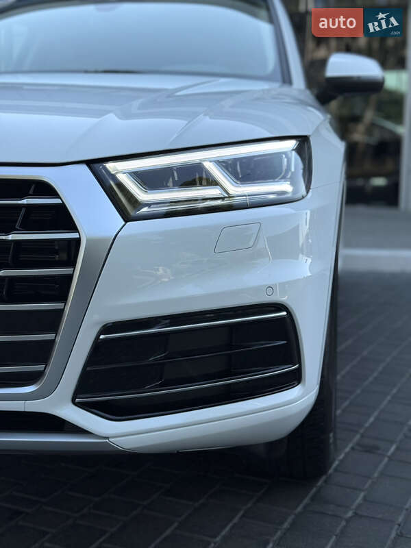 Позашляховик / Кросовер Audi Q5 2019 в Одесі