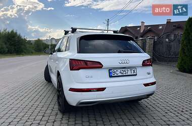 Позашляховик / Кросовер Audi Q5 2018 в 