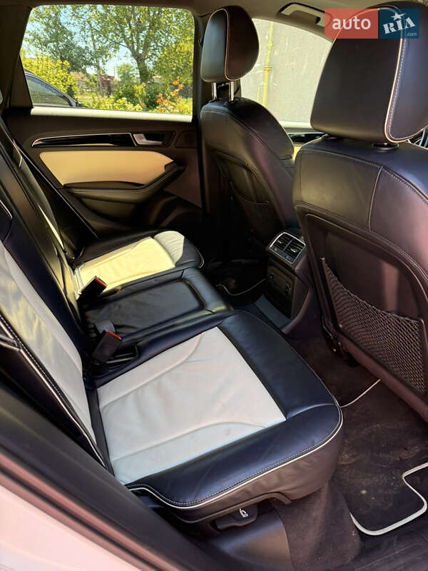Внедорожник / Кроссовер Audi Q5 2013 в Луцке