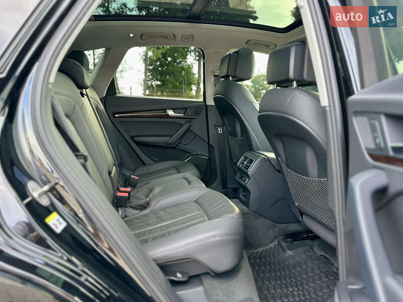 Внедорожник / Кроссовер Audi Q5 2019 в Тернополе