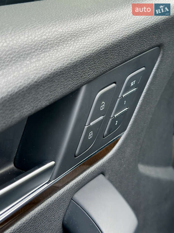 Внедорожник / Кроссовер Audi Q5 2019 в Тернополе