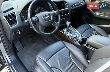 Позашляховик / Кросовер Audi Q5 2015 в 