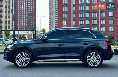 Внедорожник / Кроссовер Audi Q5 2017 в 