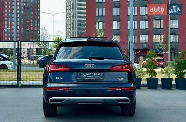 Внедорожник / Кроссовер Audi Q5 2017 в 
