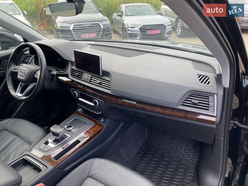 Позашляховик / Кросовер Audi Q5 2016 в Львові