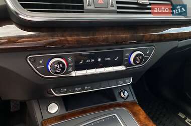 Внедорожник / Кроссовер Audi Q5 2016 в 