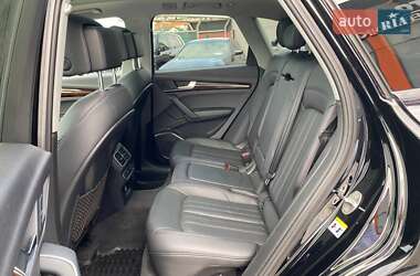 Внедорожник / Кроссовер Audi Q5 2016 в 