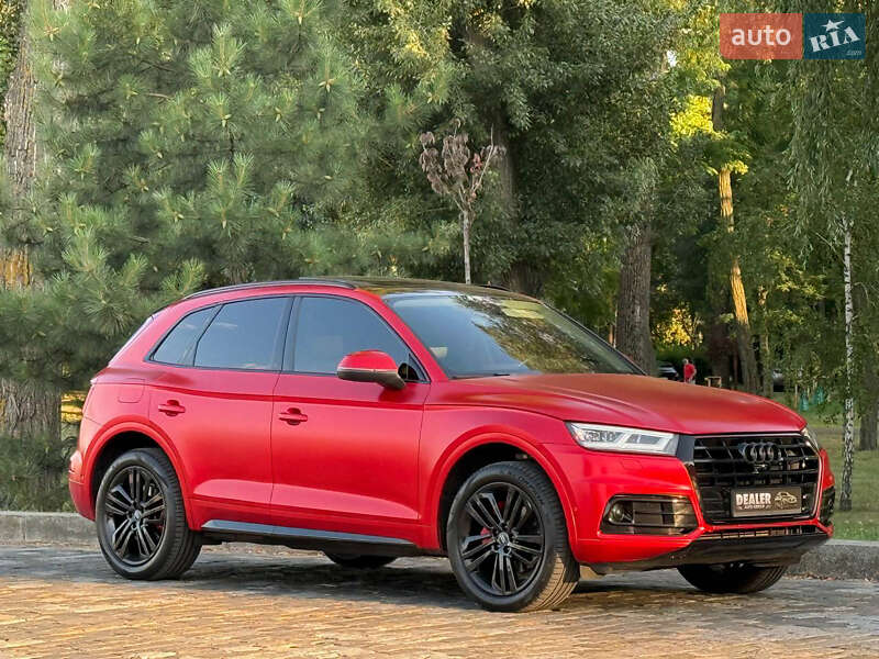 Позашляховик / Кросовер Audi Q5 2019 в Києві