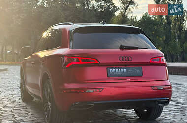 Позашляховик / Кросовер Audi Q5 2019 в 