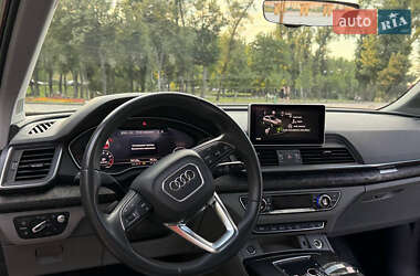Позашляховик / Кросовер Audi Q5 2019 в 