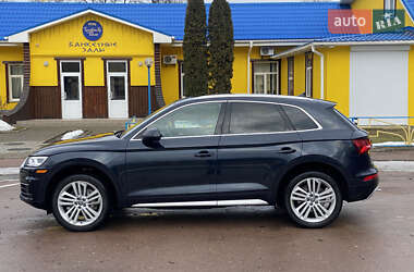 Внедорожник / Кроссовер Audi Q5 2018 в 