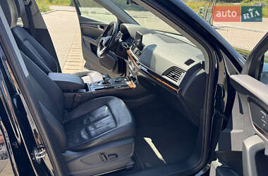 Внедорожник / Кроссовер Audi Q5 2017 в 