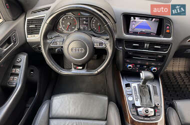 Позашляховик / Кросовер Audi Q5 2015 в 