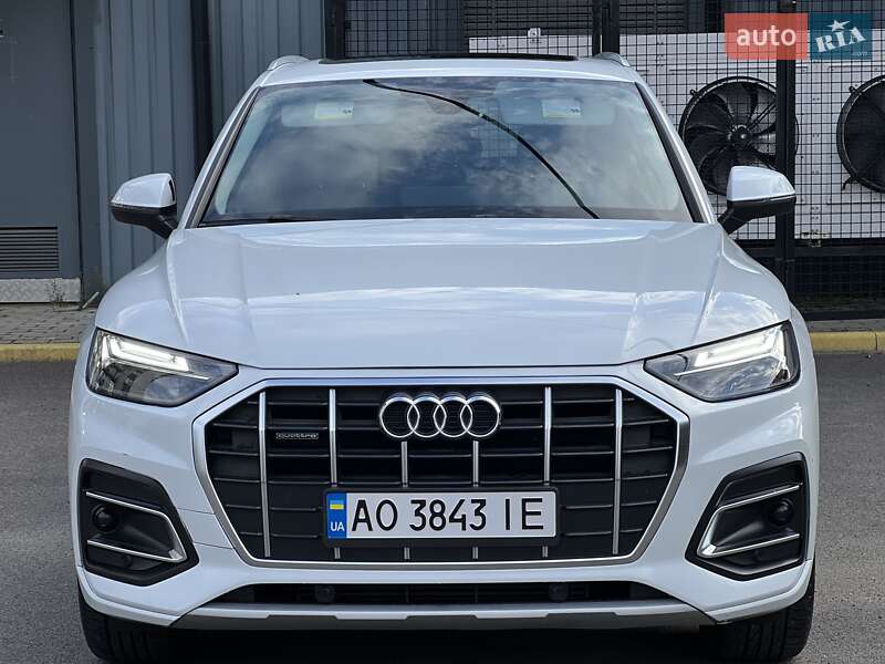 Позашляховик / Кросовер Audi Q5 2020 в Ужгороді