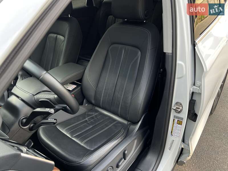 Позашляховик / Кросовер Audi Q5 2020 в Ужгороді