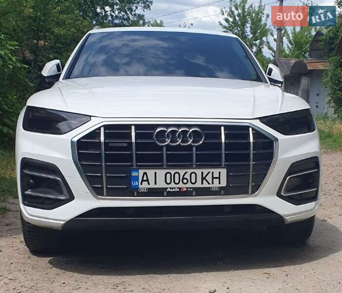 Позашляховик / Кросовер Audi Q5 2021 в Києві