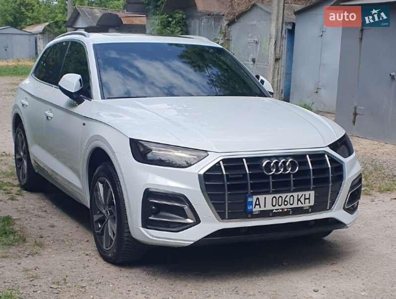 Позашляховик / Кросовер Audi Q5 2021 в Києві