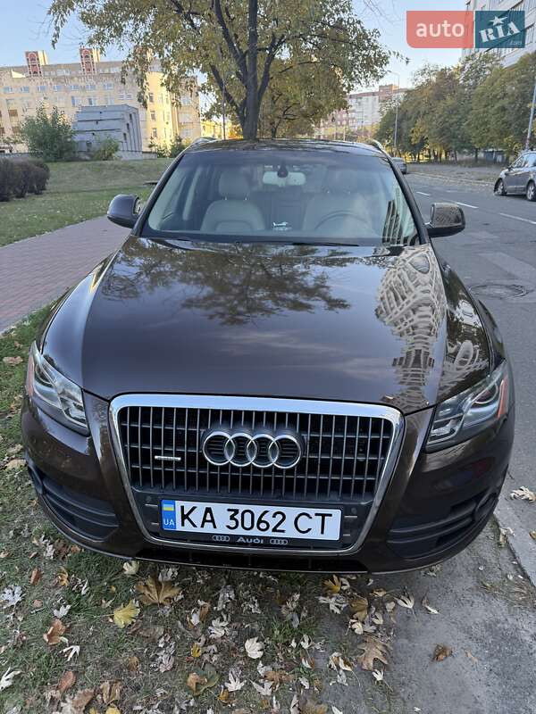 Внедорожник / Кроссовер Audi Q5 2012 в 
