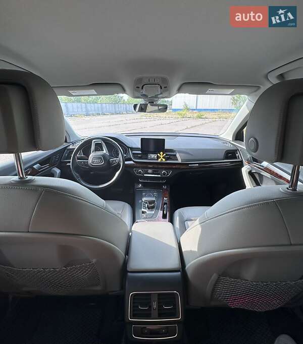 Позашляховик / Кросовер Audi Q5 2017 в Кременчуці