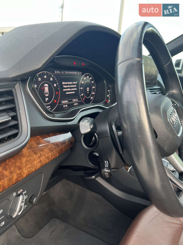 Позашляховик / Кросовер Audi Q5 2017 в Хусті