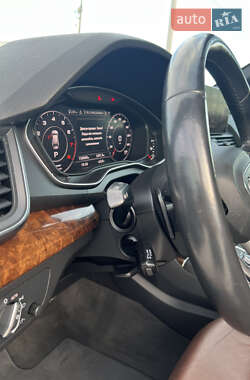 Внедорожник / Кроссовер Audi Q5 2017 в 