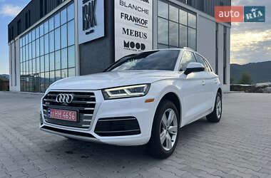 Внедорожник / Кроссовер Audi Q5 2017 в 
