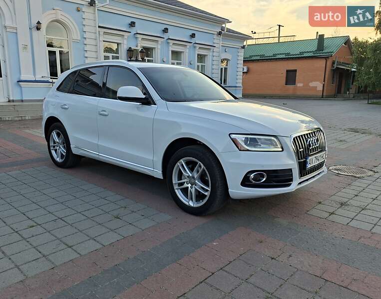 Позашляховик / Кросовер Audi Q5 2016 в Карлівці