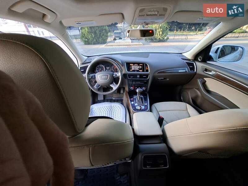 Позашляховик / Кросовер Audi Q5 2016 в Карлівці